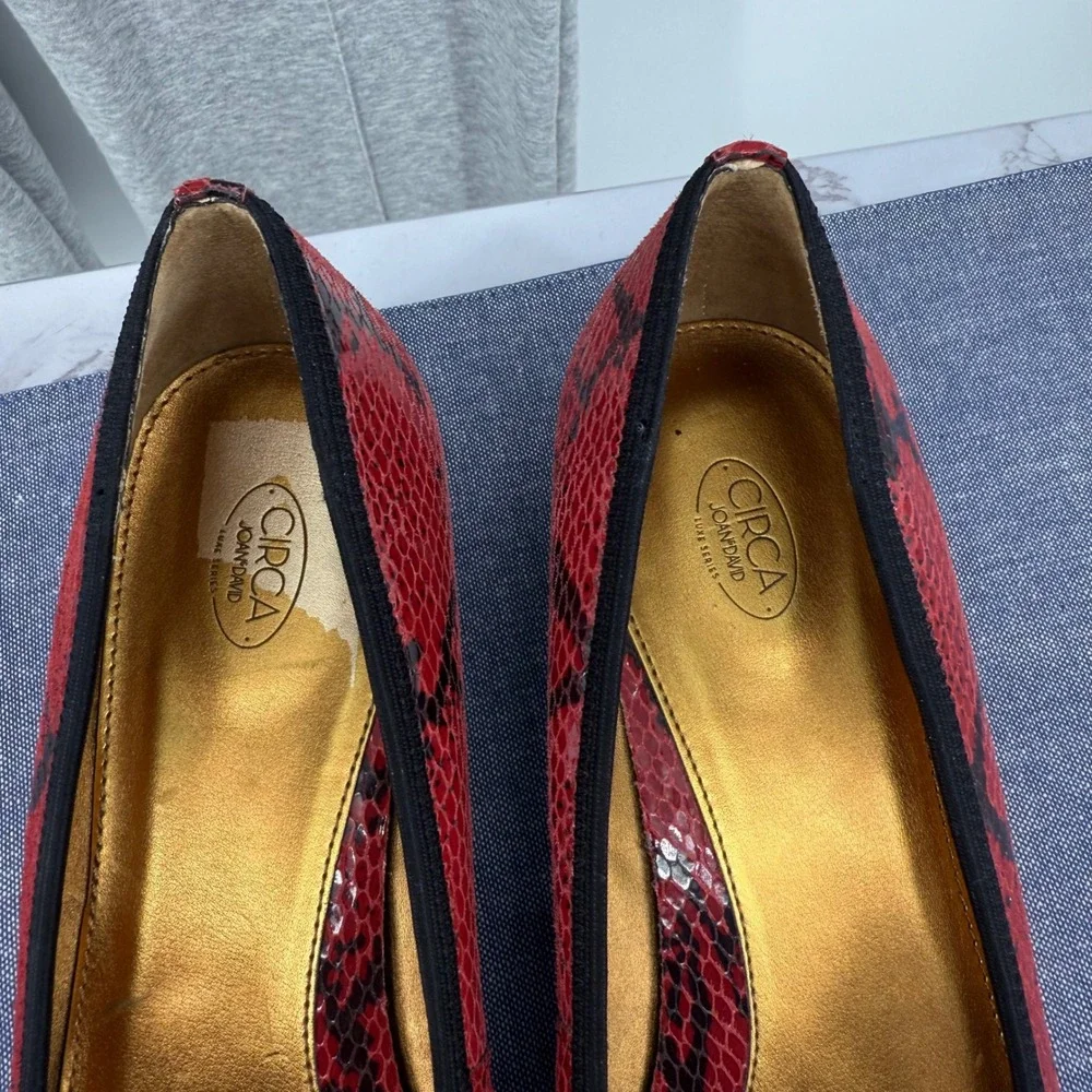 Circa Joan & David Yolanda Red Snakeskin Print Wedge 10M Pumps‎ Edgy Comfort